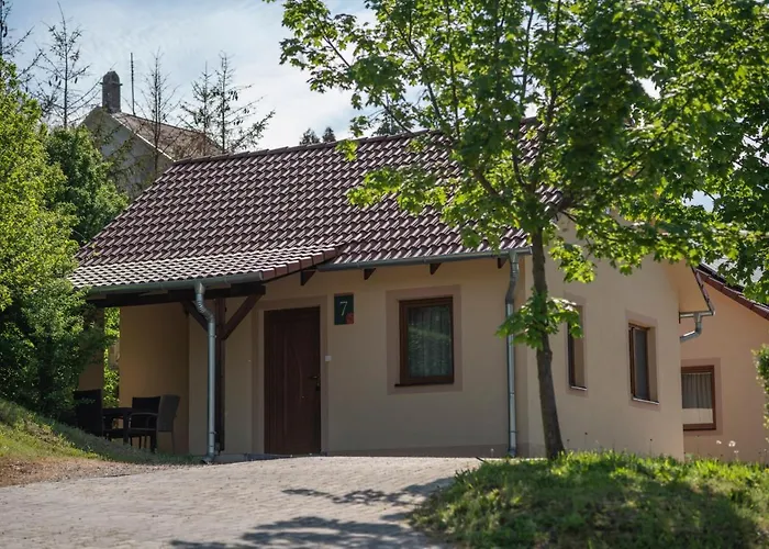 Apartment Tulipan Eger